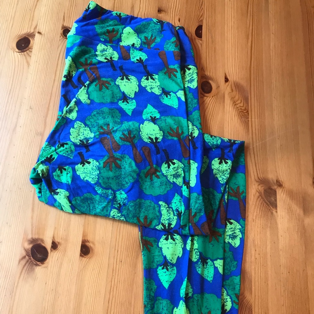 Lularoe TC leggings Earth Day Trees